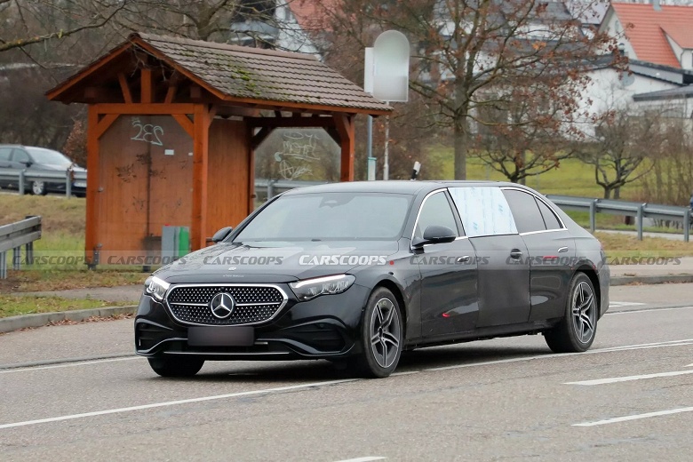 6-метровый Mercedes-Benz&nbsp;E-Class 2025 получит дополнительный третий ряд сидений
